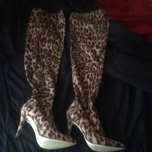 Shoe Dazzle Shoes - Size 9.5 High heel cheetah Knee high boots Shoe Dazzle Shoes - Size 9.5 High heel cheetah Knee high boots
